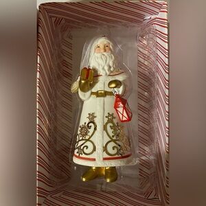 Hallmark Keepsake Ornament Club 2017 Member Exclusive Santa